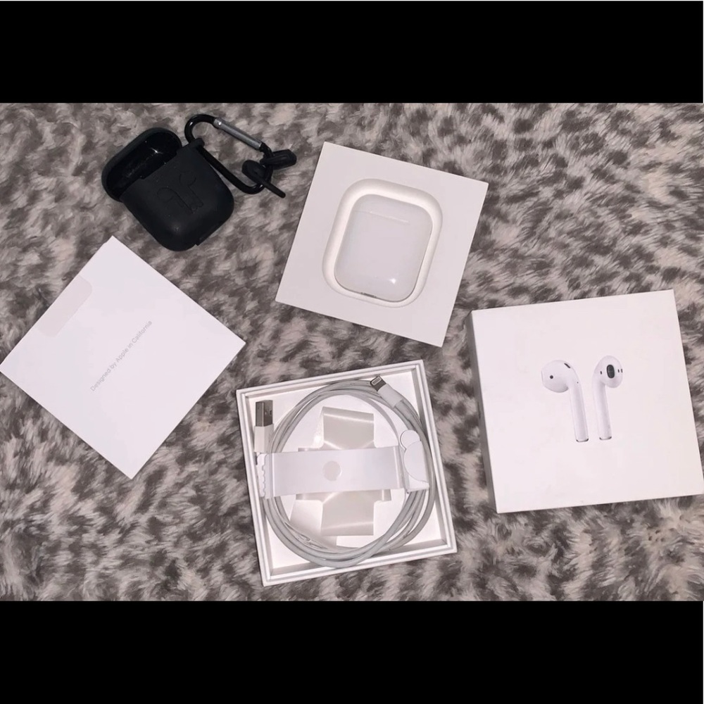 Apple AirPods 1st Generation